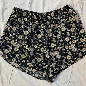 Ambiance Black Polka Dot Daisy Boho Elastic Waist Shorts Womans sz Medium